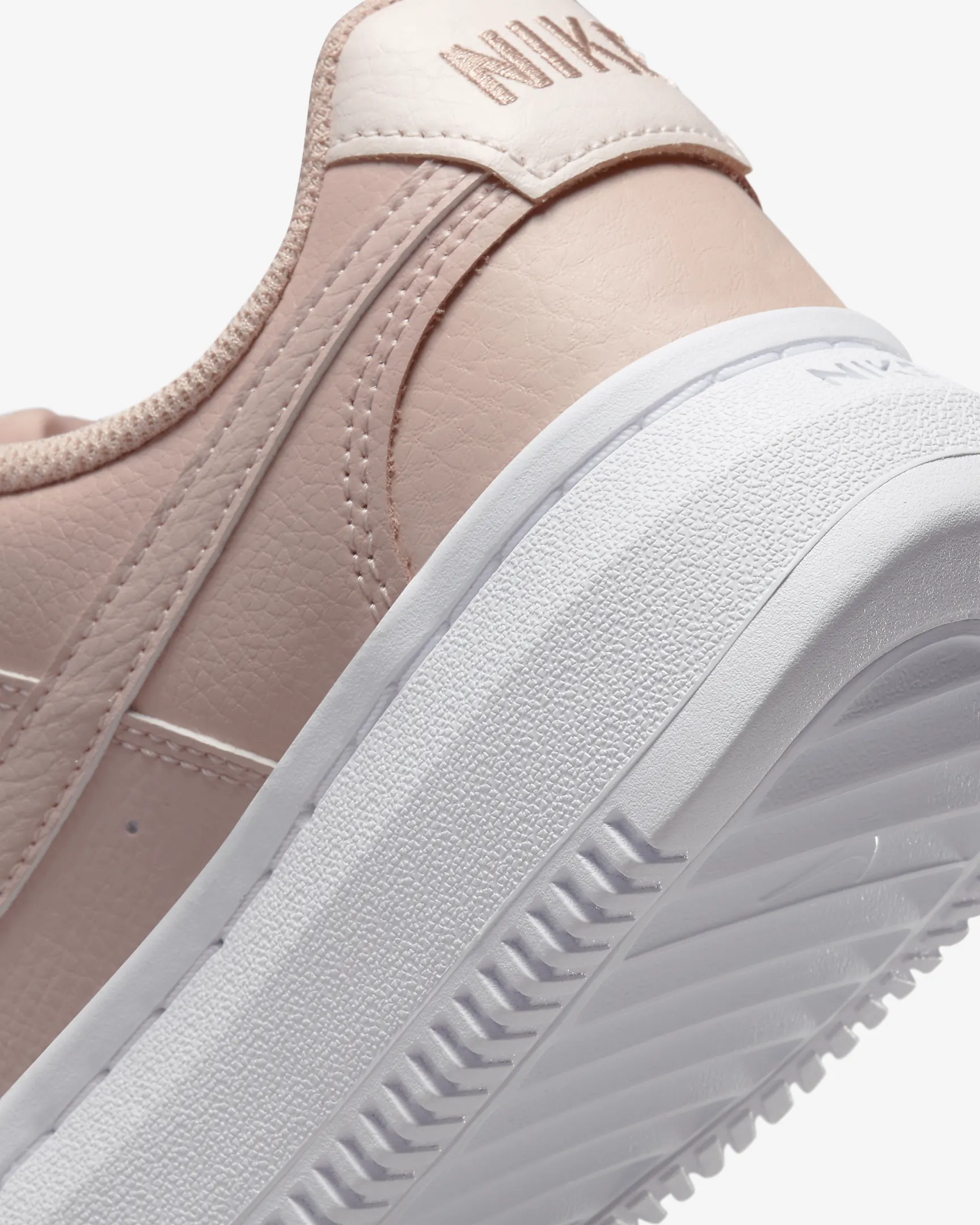 TENIS FEMENINO NIKE NIKE COURT VISION ALTA – foto 5